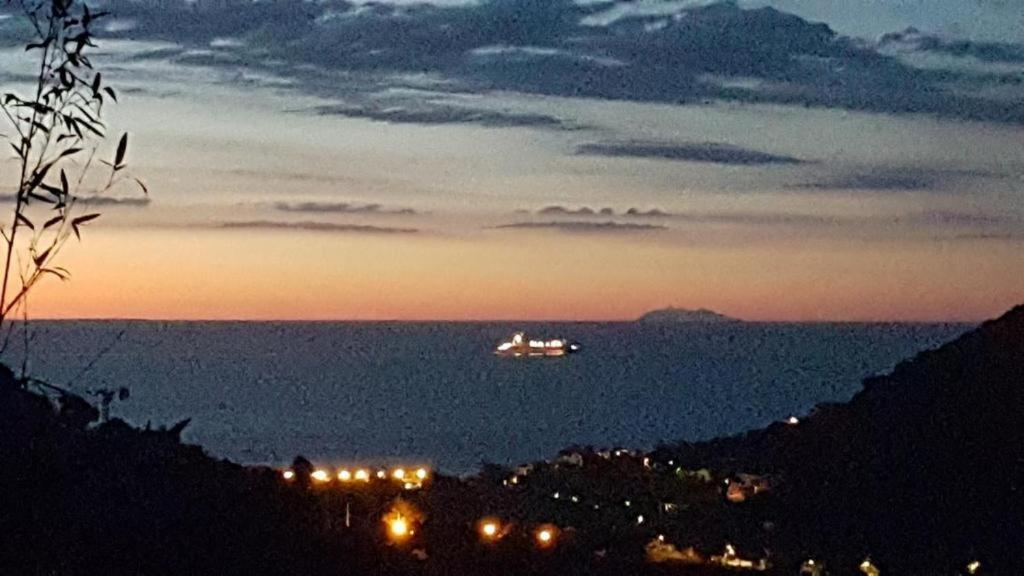 Cap Corse Uribellinu 2 Formule Petit Dejeuner Santa-Maria-di-Lota Εξωτερικό φωτογραφία