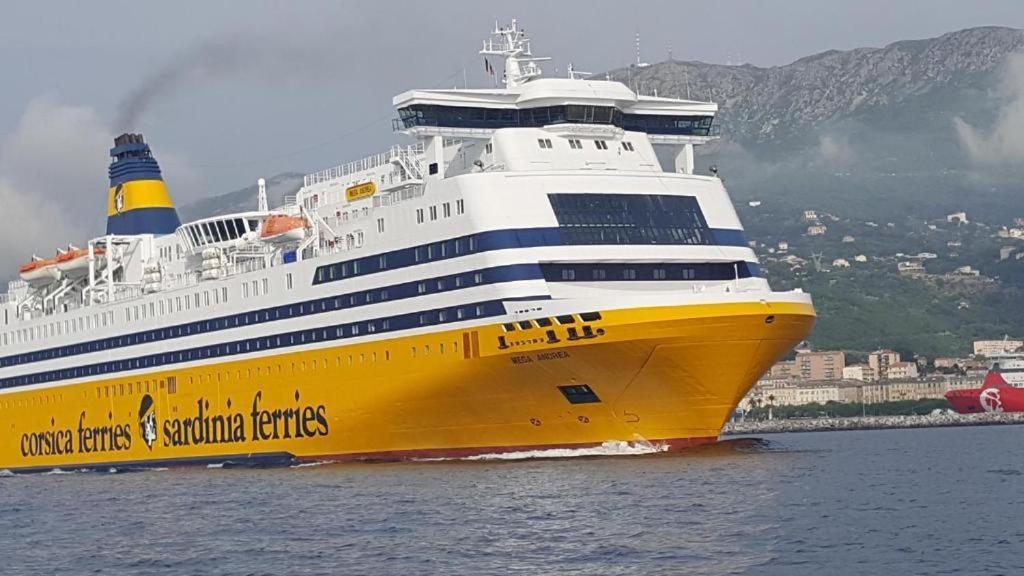 Cap Corse Uribellinu 2 Formule Petit Dejeuner Santa-Maria-di-Lota Εξωτερικό φωτογραφία